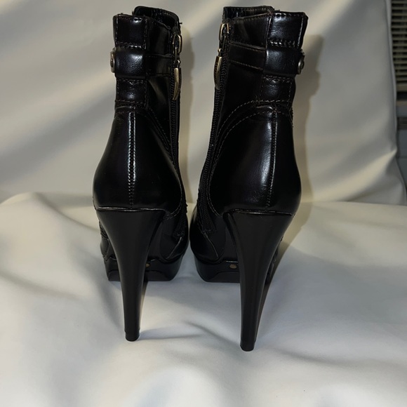 NWOT GUESS STILETTO BOOTS - Picture 4 of 7